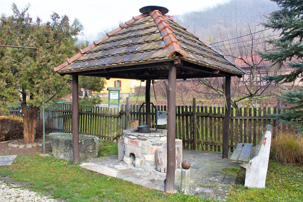 Pereszlényi Vendégház Visegrád Extérieur photo