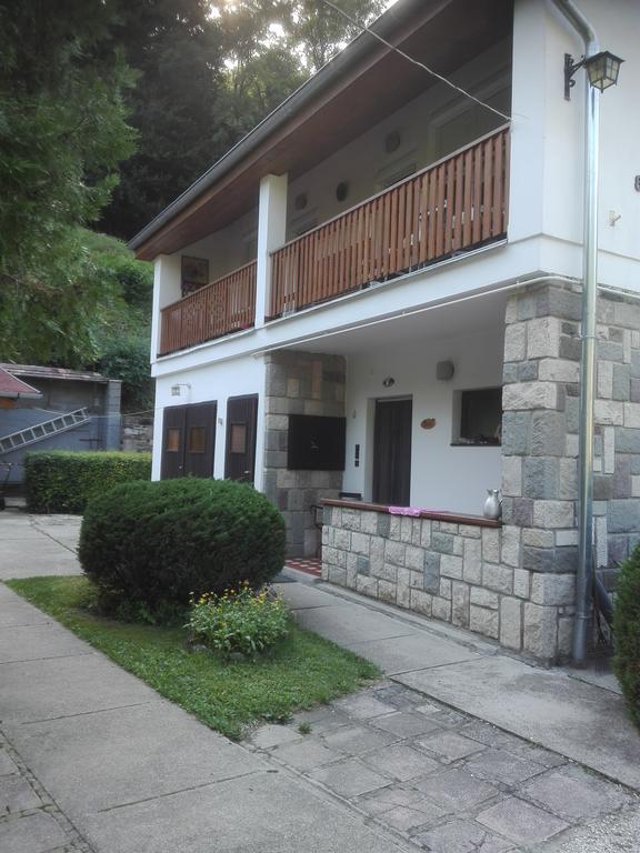 Pereszlényi Vendégház Visegrád Extérieur photo